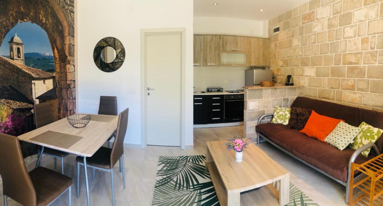 Bay View Apartments Petrovac Kültér fotó