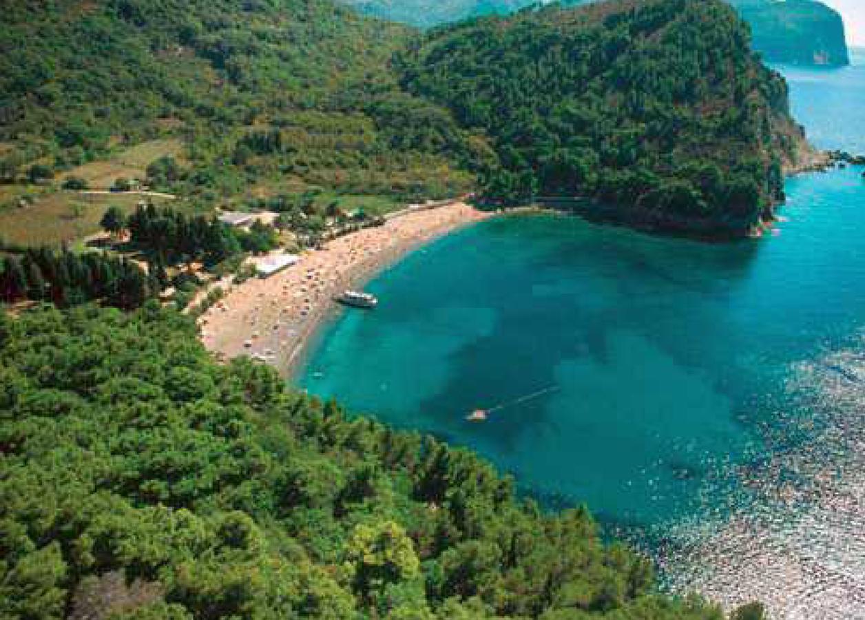 Bay View Apartments Petrovac Kültér fotó